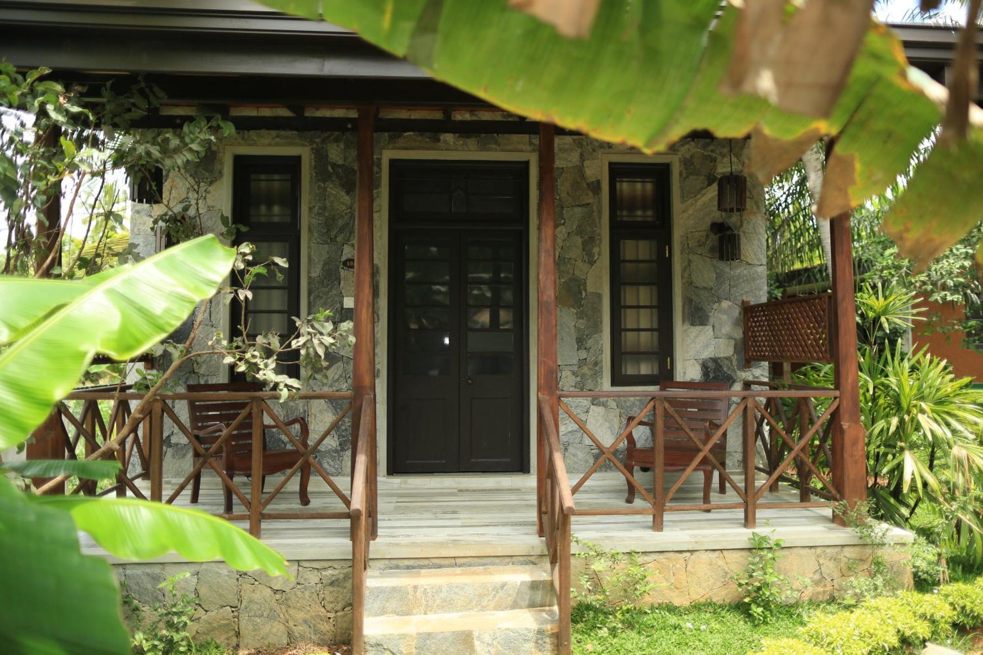 Villa Pinnawala & Restaurant Exterior foto