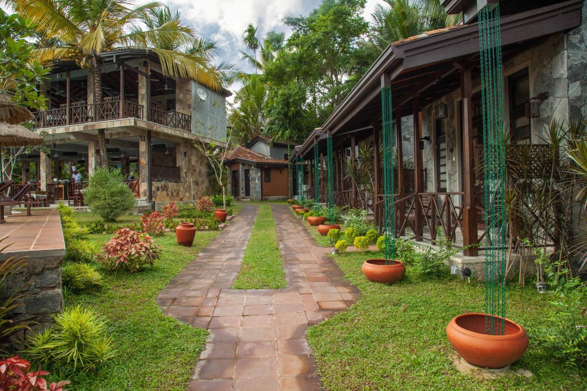 Villa Pinnawala Exterior foto