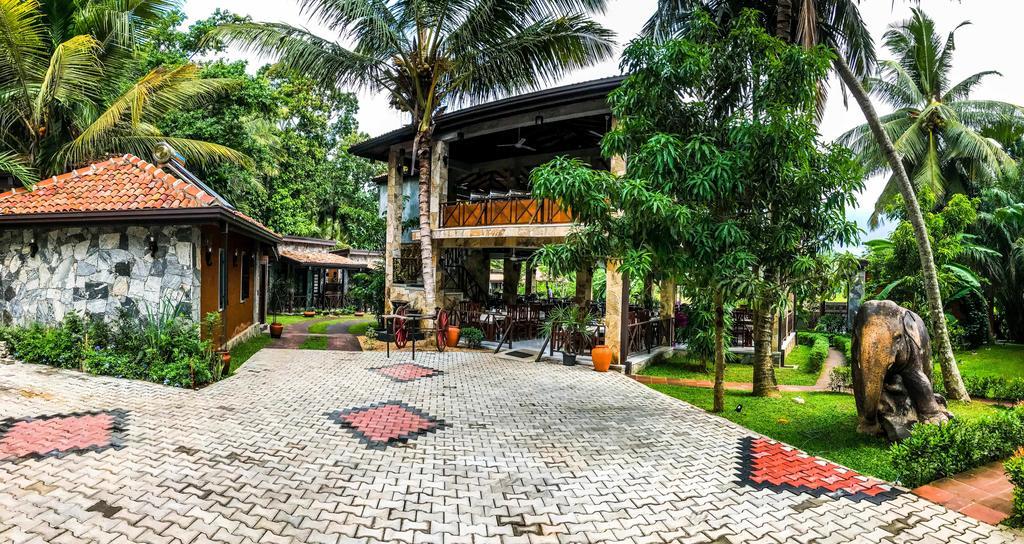 Villa Pinnawala & Restaurant Exterior foto